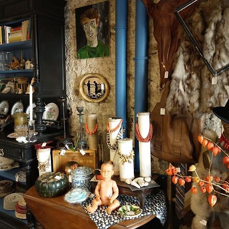 Maison D'Hotes "Les Volets Verts" Et Sa Brocante Ecueille 외부 사진