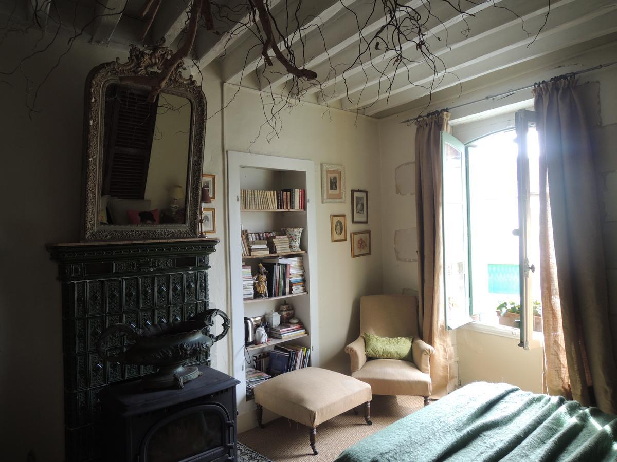 Maison D'Hotes "Les Volets Verts" Et Sa Brocante Ecueille 외부 사진